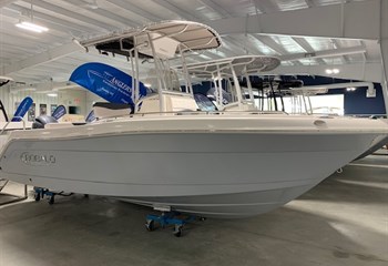 2022 Robalo R222 Alloy Gray  Boat